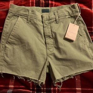 these are a cute pair of Mother jeans they are brand new still has tag on it.